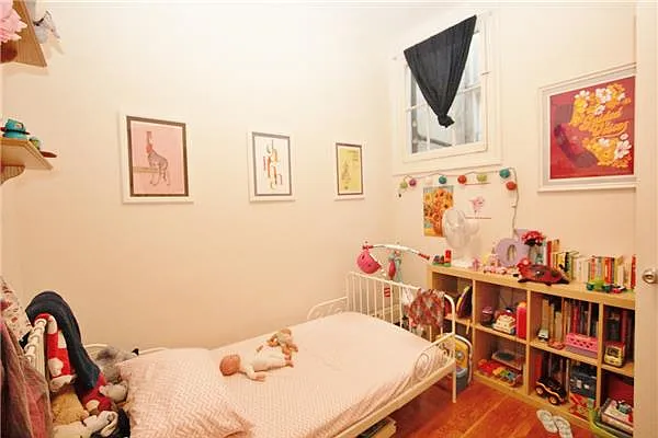 Rented by R New York | media 42