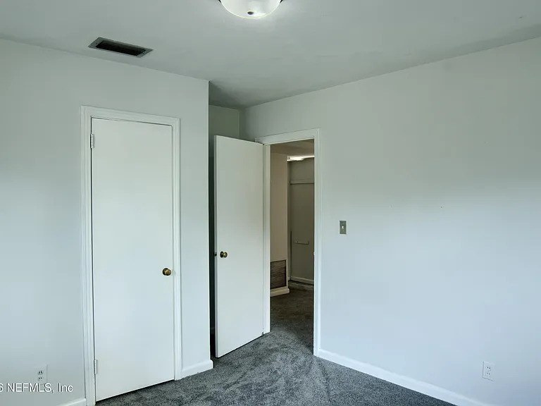 1370 Labelle St — Photo 27