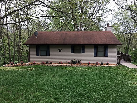 3rd image of 414 Heritage Dr