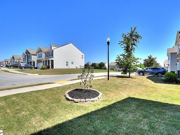 5th image of 106 Hartridge Dr
