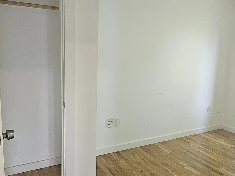 35 Springside Ave #3H — Photo 8