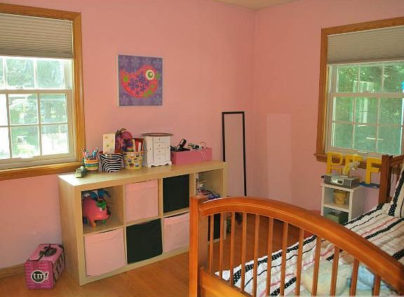 5th image of 2472 Holloway Ave E