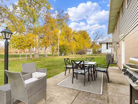 5th image of 1811 W Sunnyview Dr