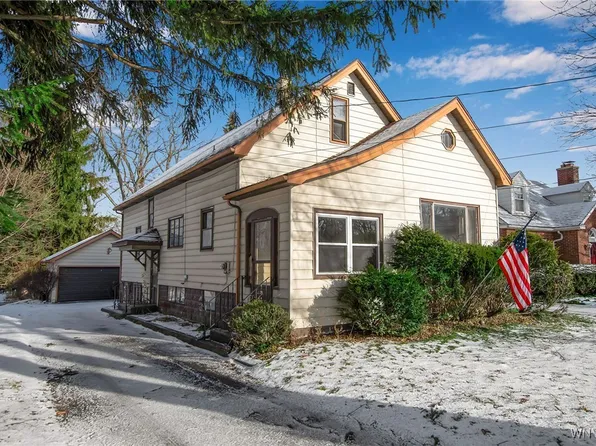 5174 Genesee St, Bowmansville, NY 14026