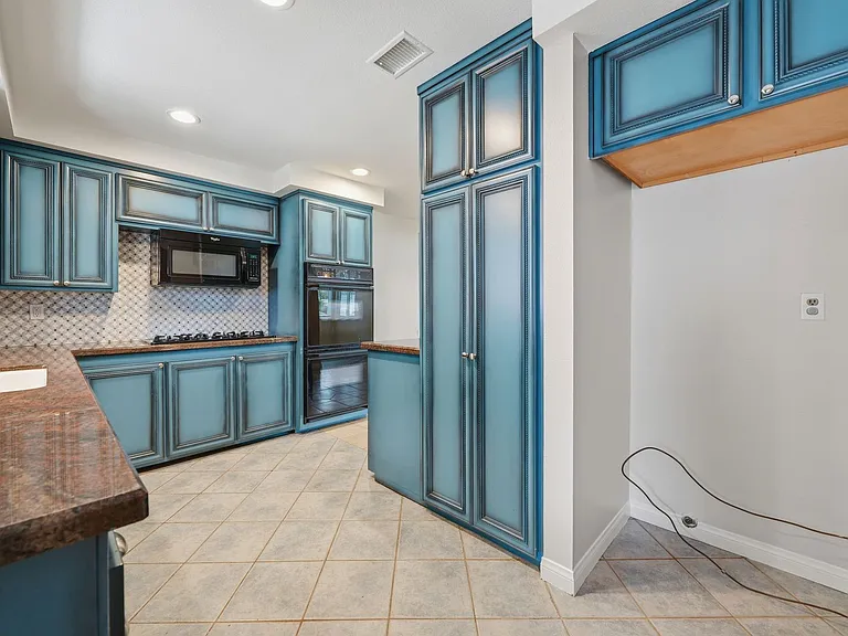 324 E Crystal Ave — Photo 7
