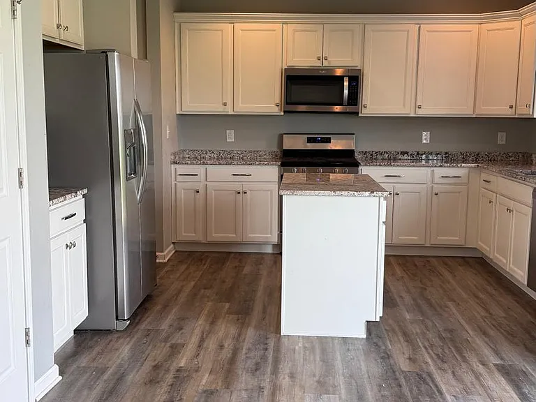 2472 Creekland Dr — Photo 7