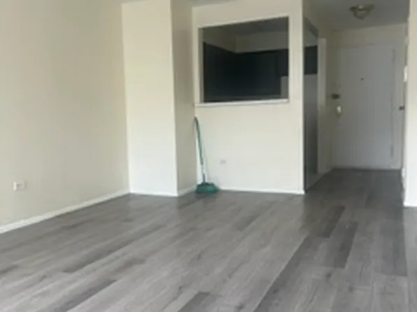 30 Radde Place image 1 of 7