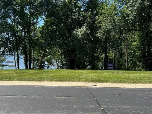 Harbour Ct, Decatur, IL 62521