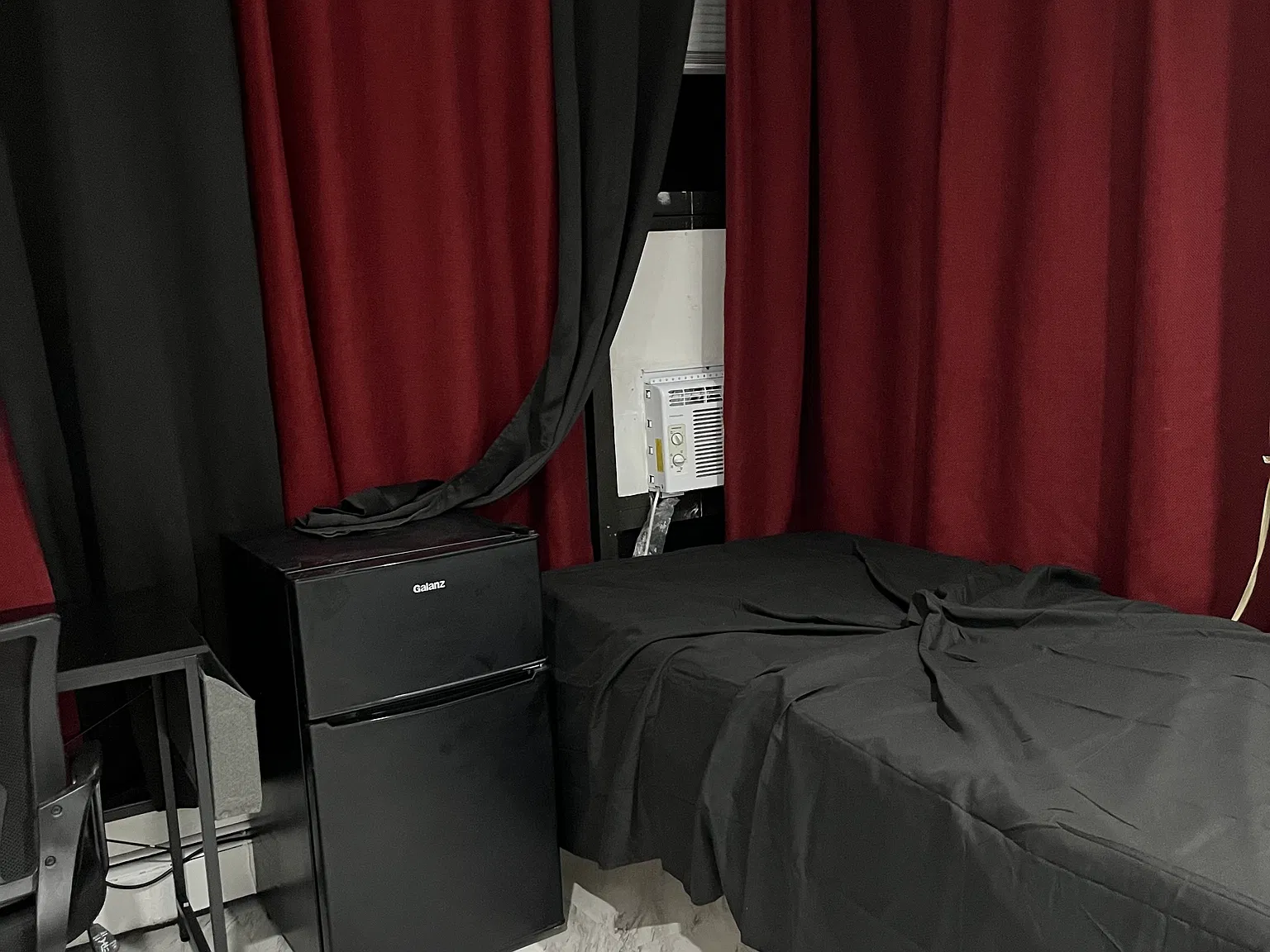 1 bed, 1.5 bath, $1,100 — Photo 3