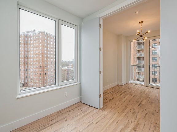 5th image of 3013 Barker Ave #6