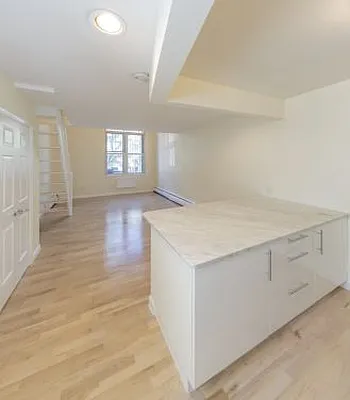 Rented by Icon Realty Management | media 23