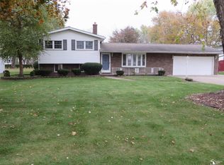 166 Calvin St, Monroe, MI 48162