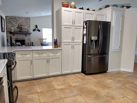 2nd image of 490 Oakland Park Blvd