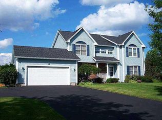 16 Cobblefield Way, Pittsford, NY 14534