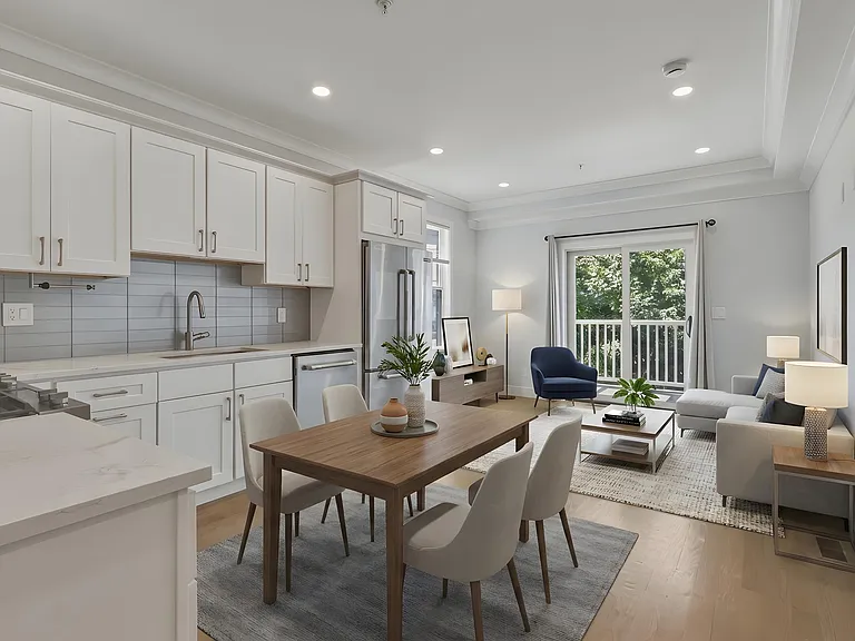 134 Chelsea St #1 — Photo 1