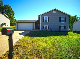 3010 Valley Ridge Dr, Saint Peters, MO 63376