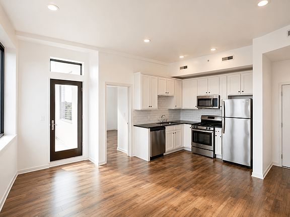 2nd image of 333 Earp St #402