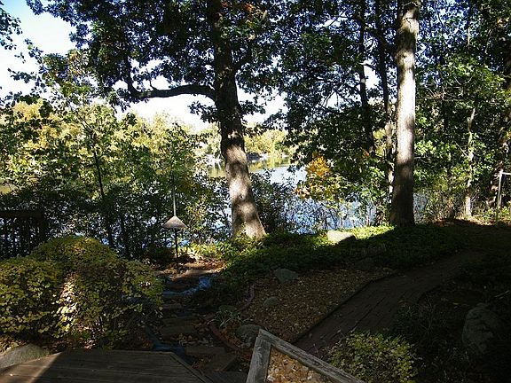 3rd image of 407 Twin River Trl
