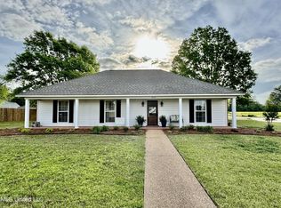 1215 S 5th Ave, Cleveland, MS 38732