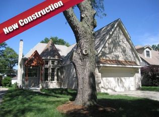 250 N Myrtle Ave, Elmhurst, IL 60126