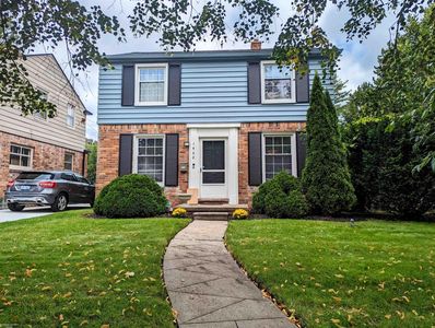 1488 Brys Dr, Grosse Pointe Woods, MI, 48236