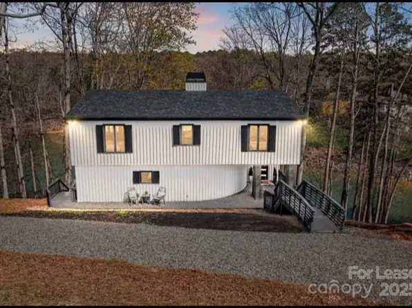 216 Hermance Ln, Mooresville, NC 28117