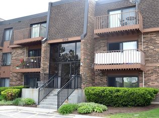 608 Waterford Dr #3C, Schaumburg, IL 60193