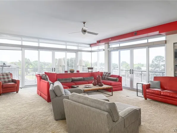 1018 Hackberry Ln Penthouse 400, Tuscaloosa, AL 35401