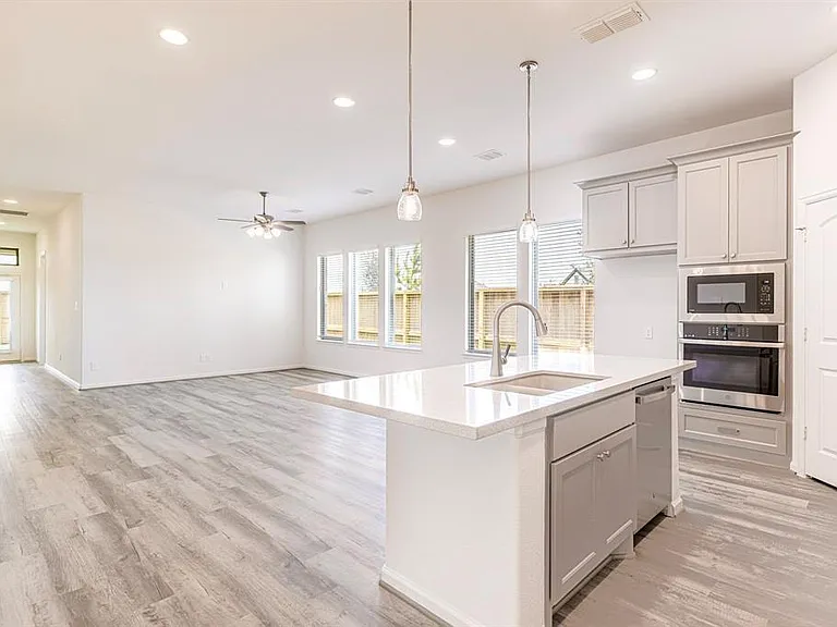 2850 Orange Leaf Dr — Photo 6