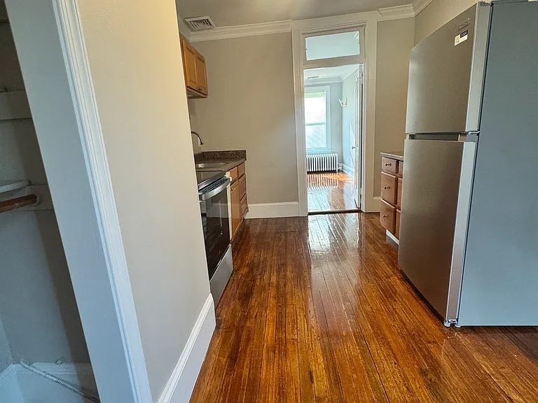 162 Main St #3 — Photo 10