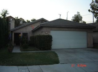 833 Award Dr, Colton, CA 92324