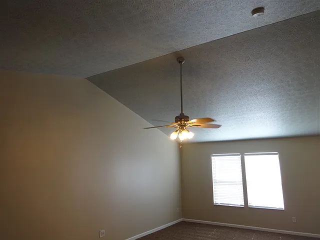 838 Avalon Dr — Photo 9