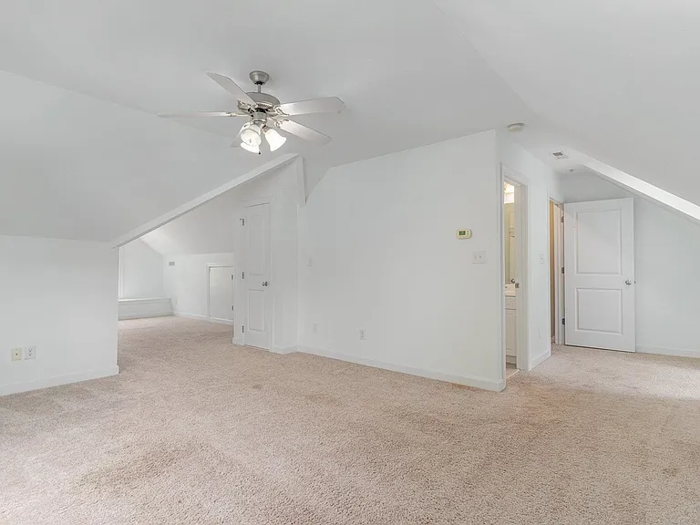 114 Primrose Ln — Photo 26