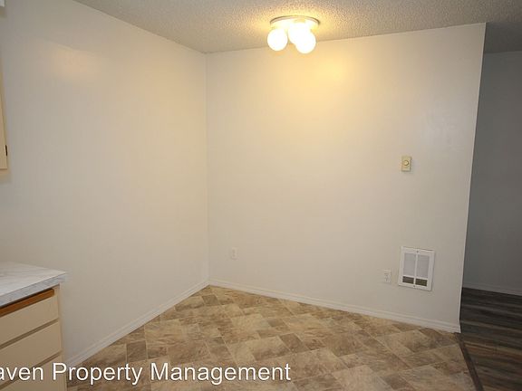3rd image of 618 5th St SE #A
