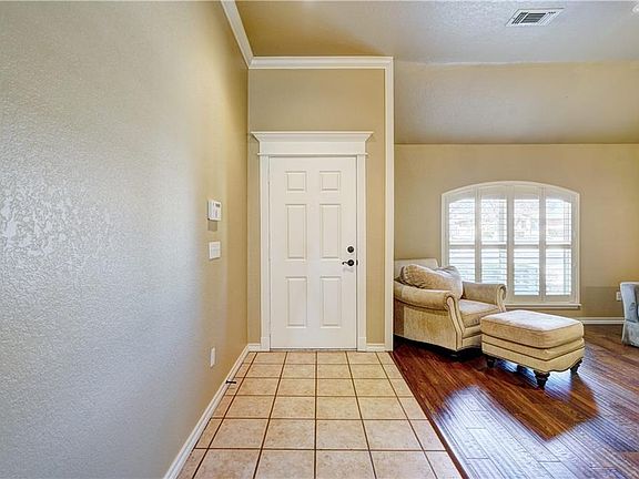 4th image of 6612 NW 134th St