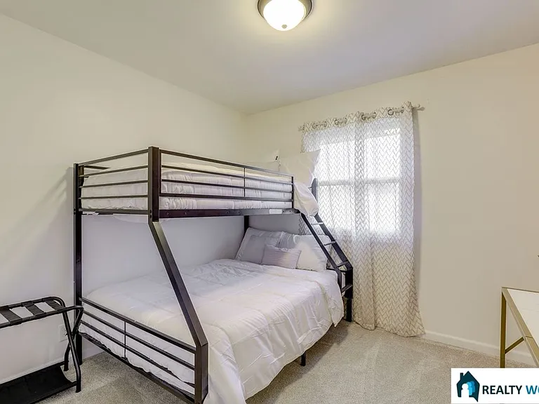 5206 Melrose Ave — Photo 12