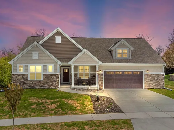 1221 Mamerow LANE EAST East, Oconomowoc, WI 53066