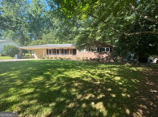 729 Holly Dr, Gainesville, GA 30501