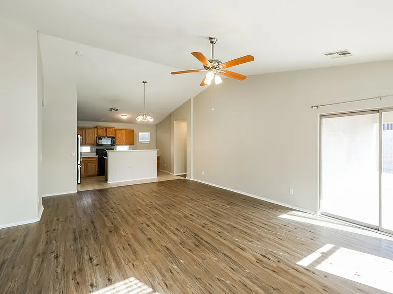 11457 W Rio Vista Ln — Photo 4