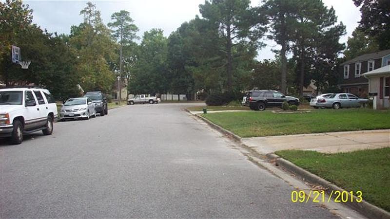 2nd image of 601 Brookside Ct
