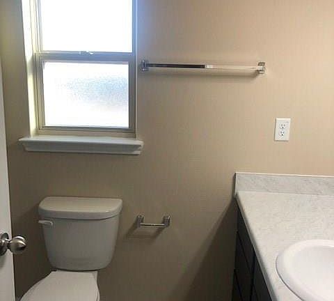 3rd image of 4701 Cambridge Dr #B