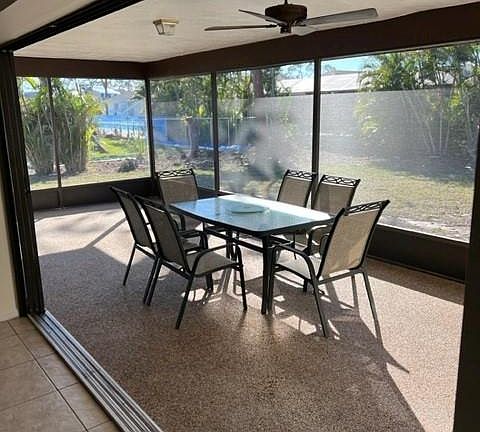 4th image of 1098 Bay Harbor Dr