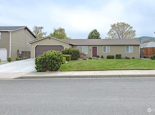 1903 Leavenworth Pl, Wenatchee, WA 98801