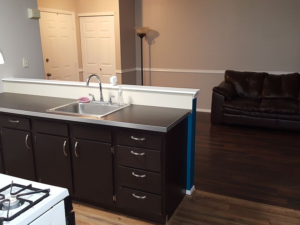 1st image of 141 Foxglove Dr #141