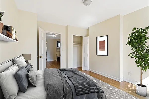 Rented by Cooper & Cooper Real Estate | media 23