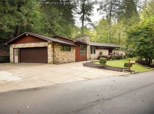 2110 Geary Rd, South Charleston, WV 25303