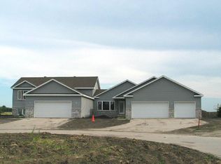 3644 Balsam Cir, Grand Forks, ND 58201