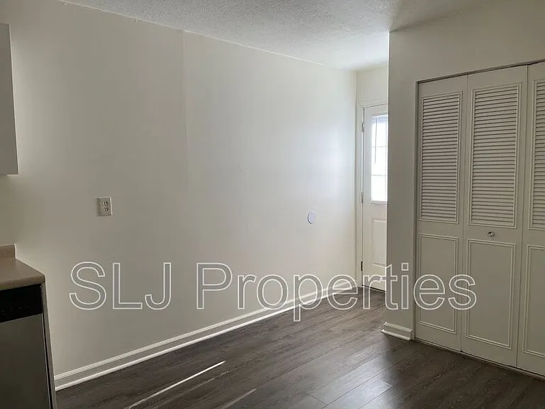 9913 Lochwick Way — Photo 5
