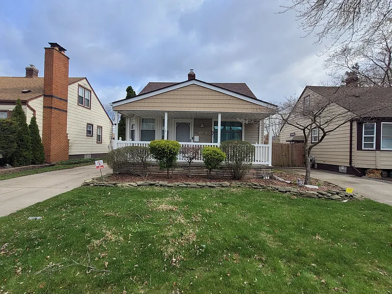 2108 McLain Ave — Photo 3