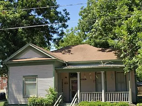 406 E Main St, Cuero, TX 77954